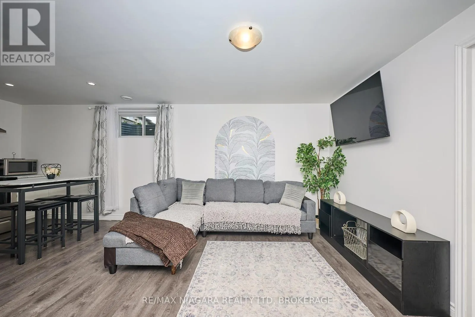 7185 STACEY DRIVE