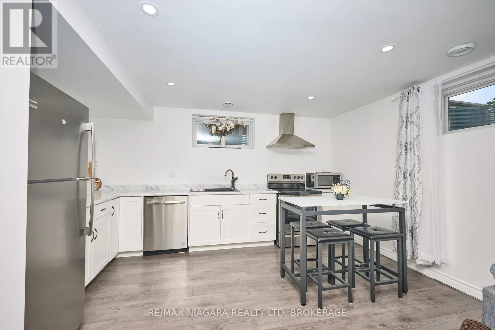 7185 STACEY DRIVE