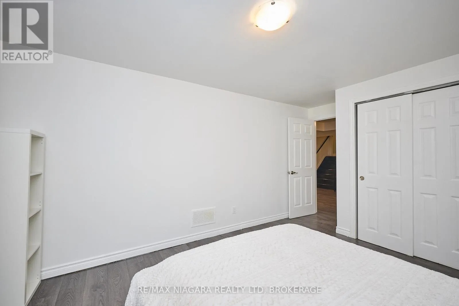 7185 STACEY DRIVE