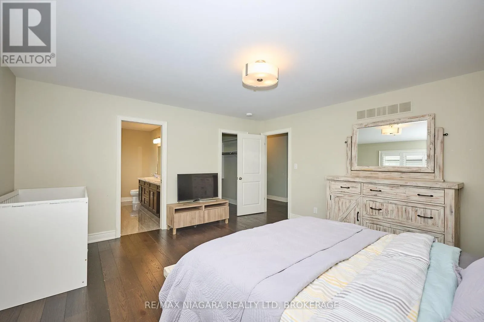 7185 STACEY DRIVE