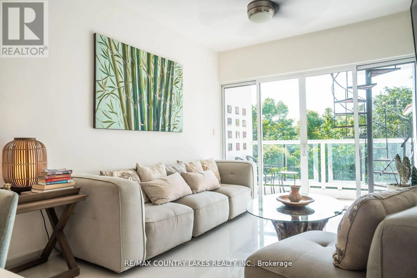 301C - LUZ CHEMUYIL STREET W