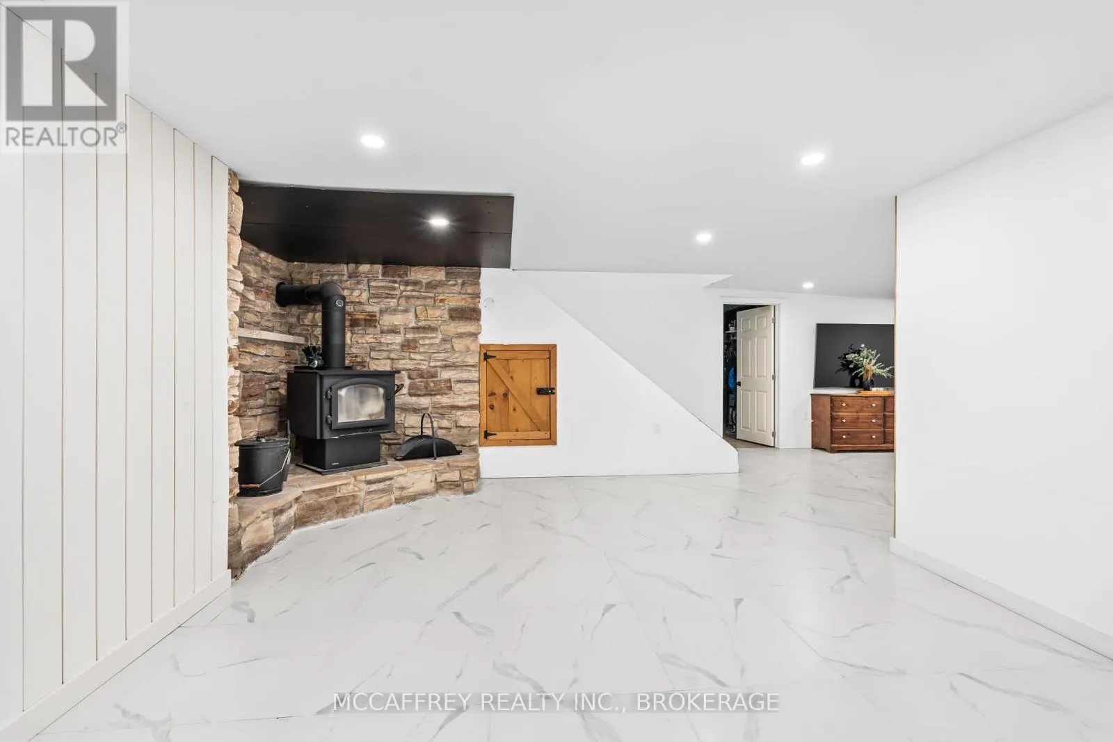 2055 SWITZERVILLE ROAD