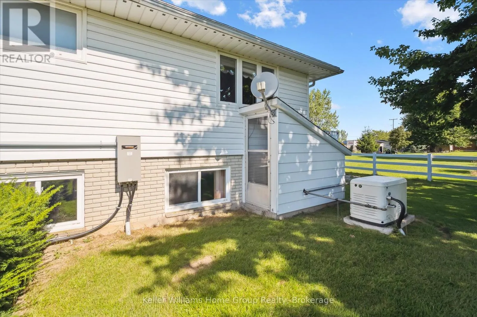 27 PEEL STREET E