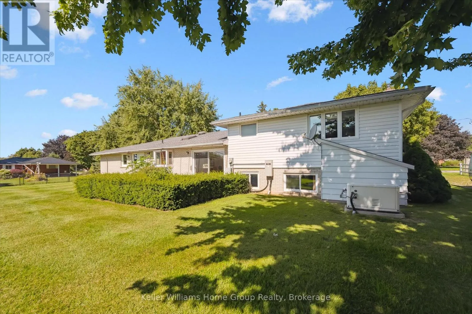 27 PEEL STREET E