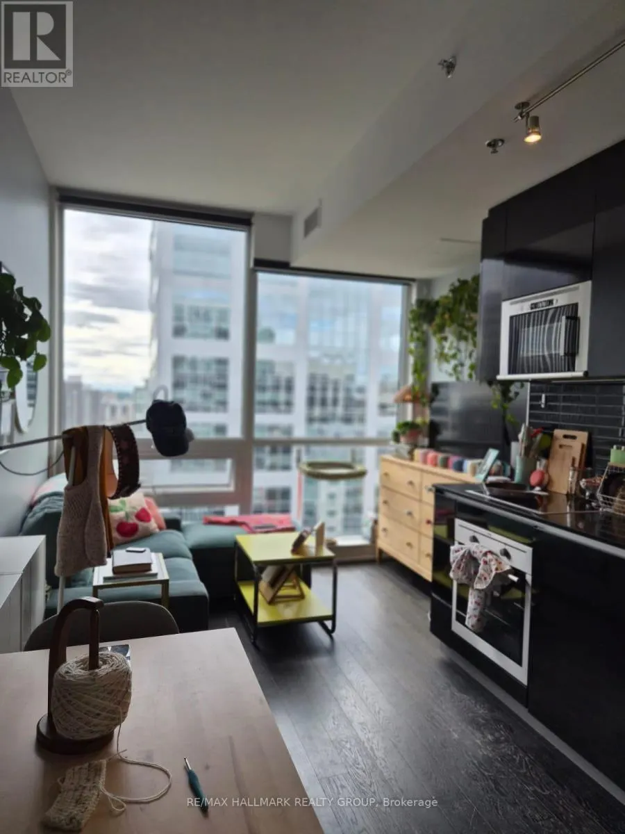 1704 - 199 SLATER STREET W