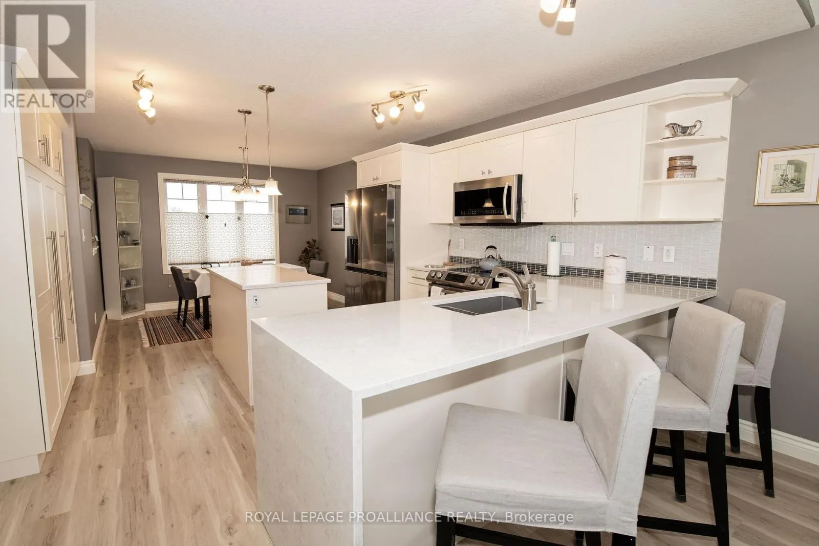 28 BUTTERNUT COURT