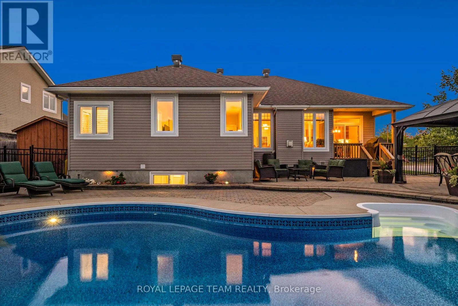34 ROCHELLE DRIVE