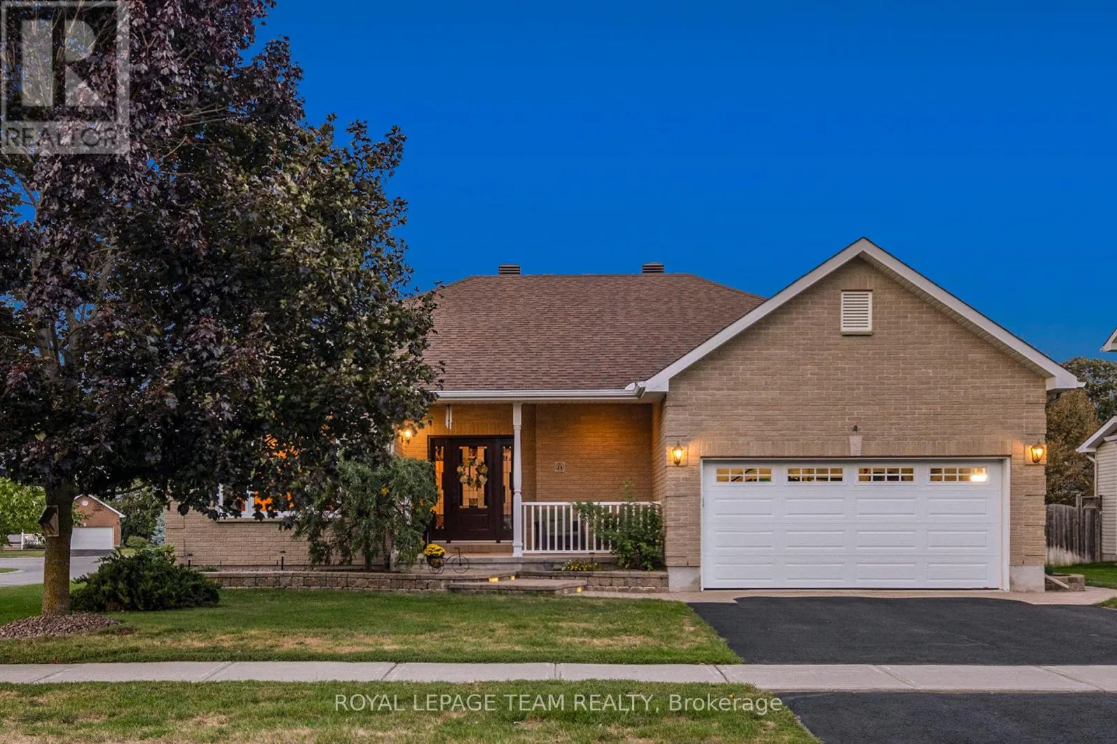 34 ROCHELLE DRIVE