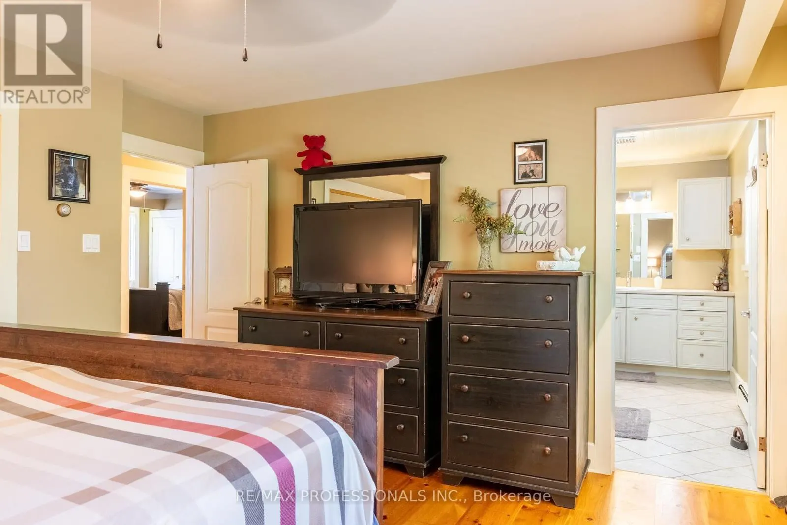 127 SOUTH LANCELOT ROAD