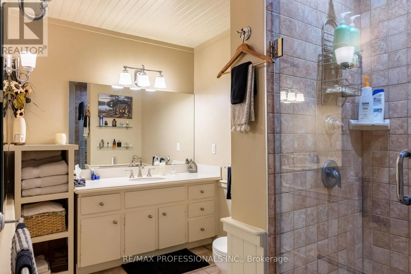 127 SOUTH LANCELOT ROAD