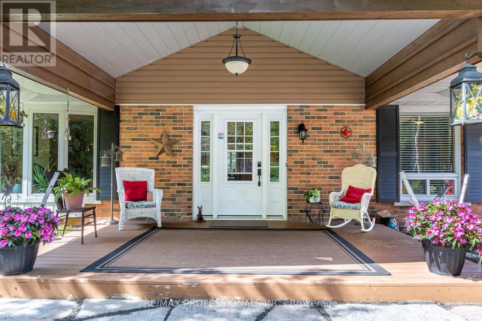 127 SOUTH LANCELOT ROAD