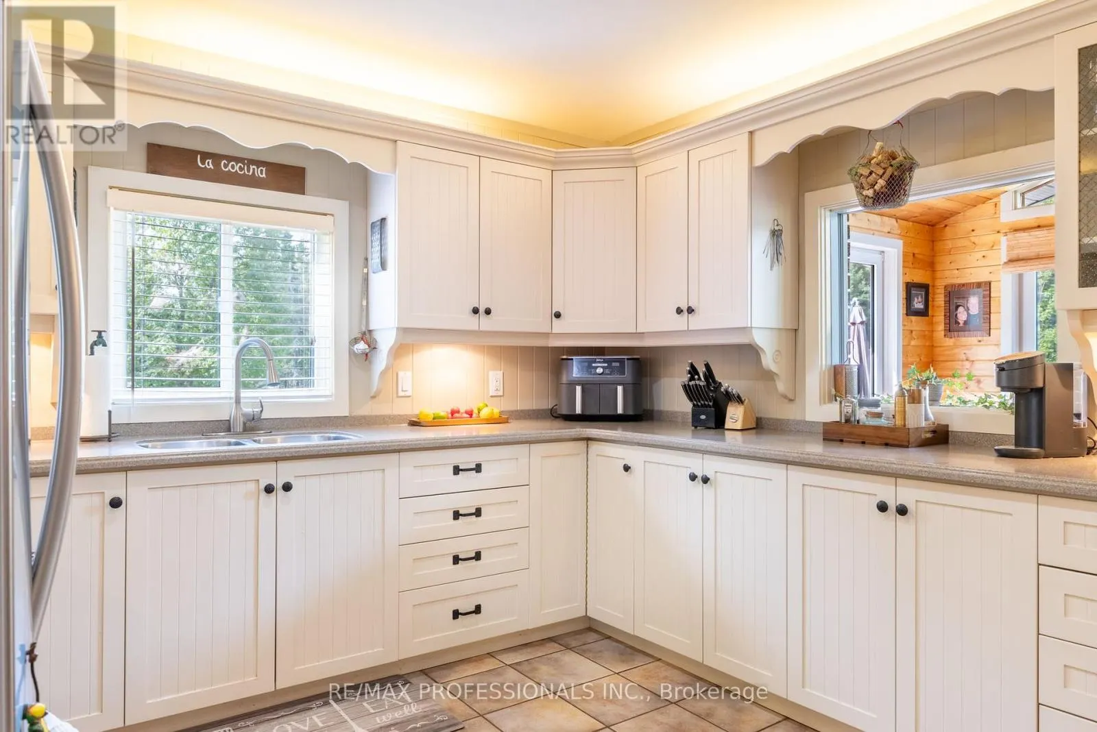 127 SOUTH LANCELOT ROAD