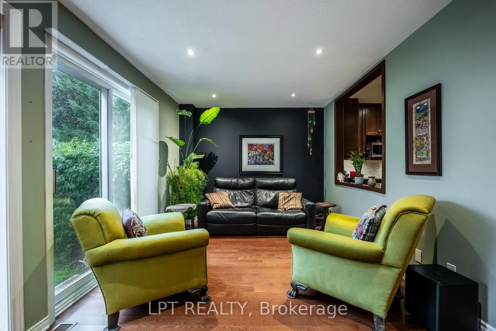 491 VALADE CRESCENT