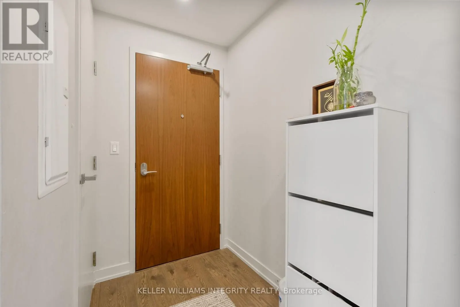 1209 - 101 QUEEN STREET