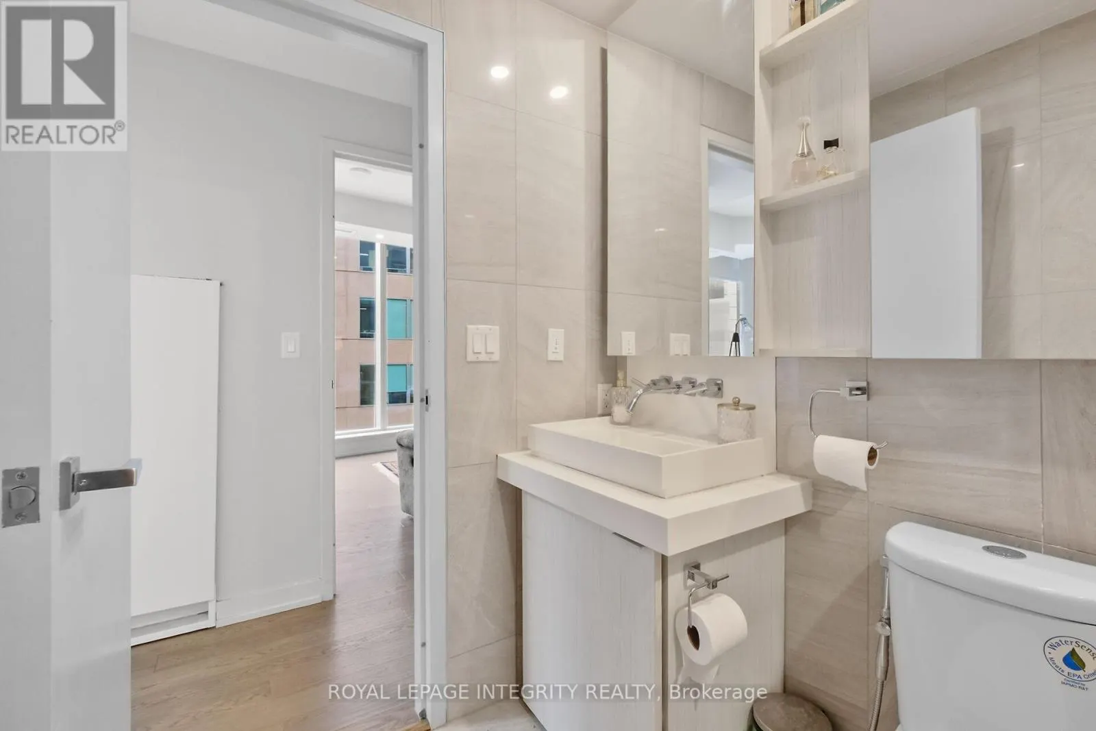 1209 - 101 QUEEN STREET
