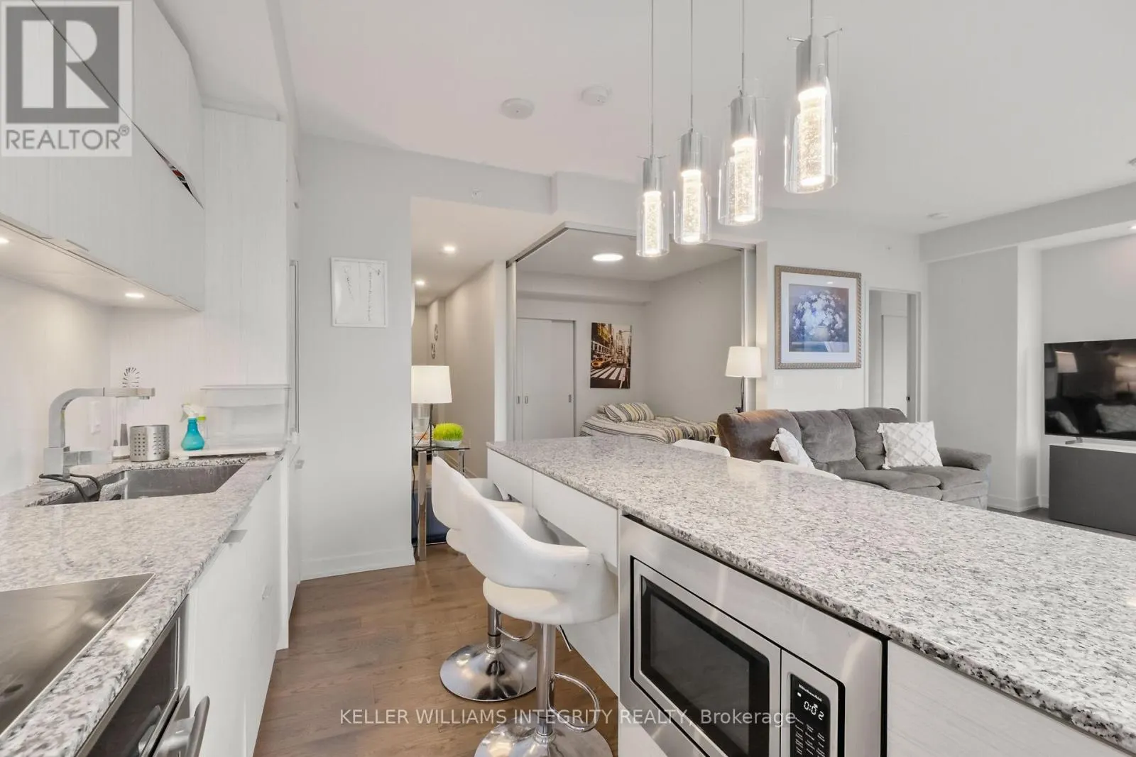 1209 - 101 QUEEN STREET