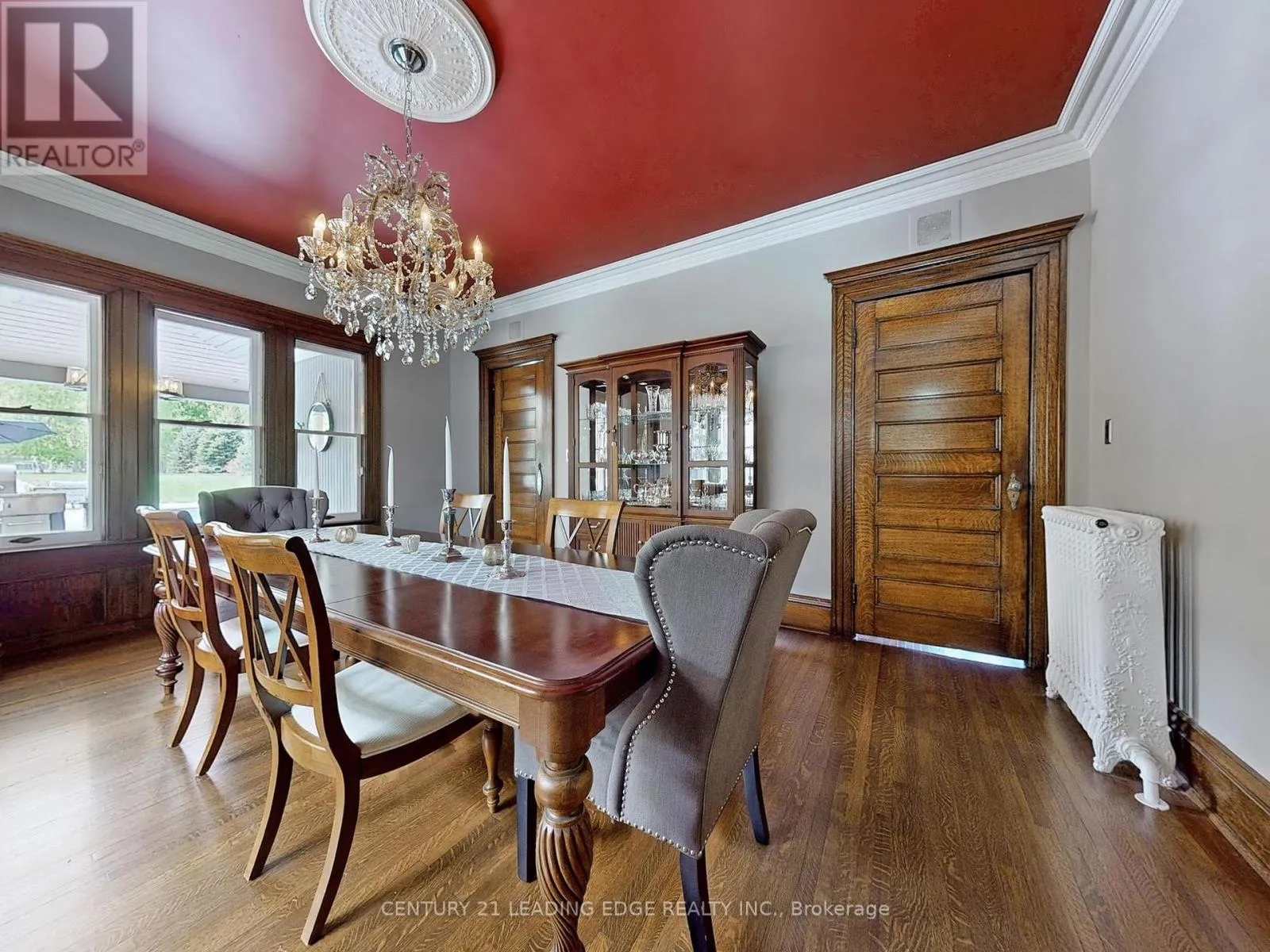 18 BRANT ROAD N
