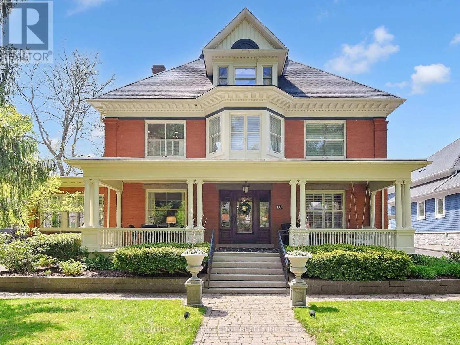 18 BRANT ROAD N