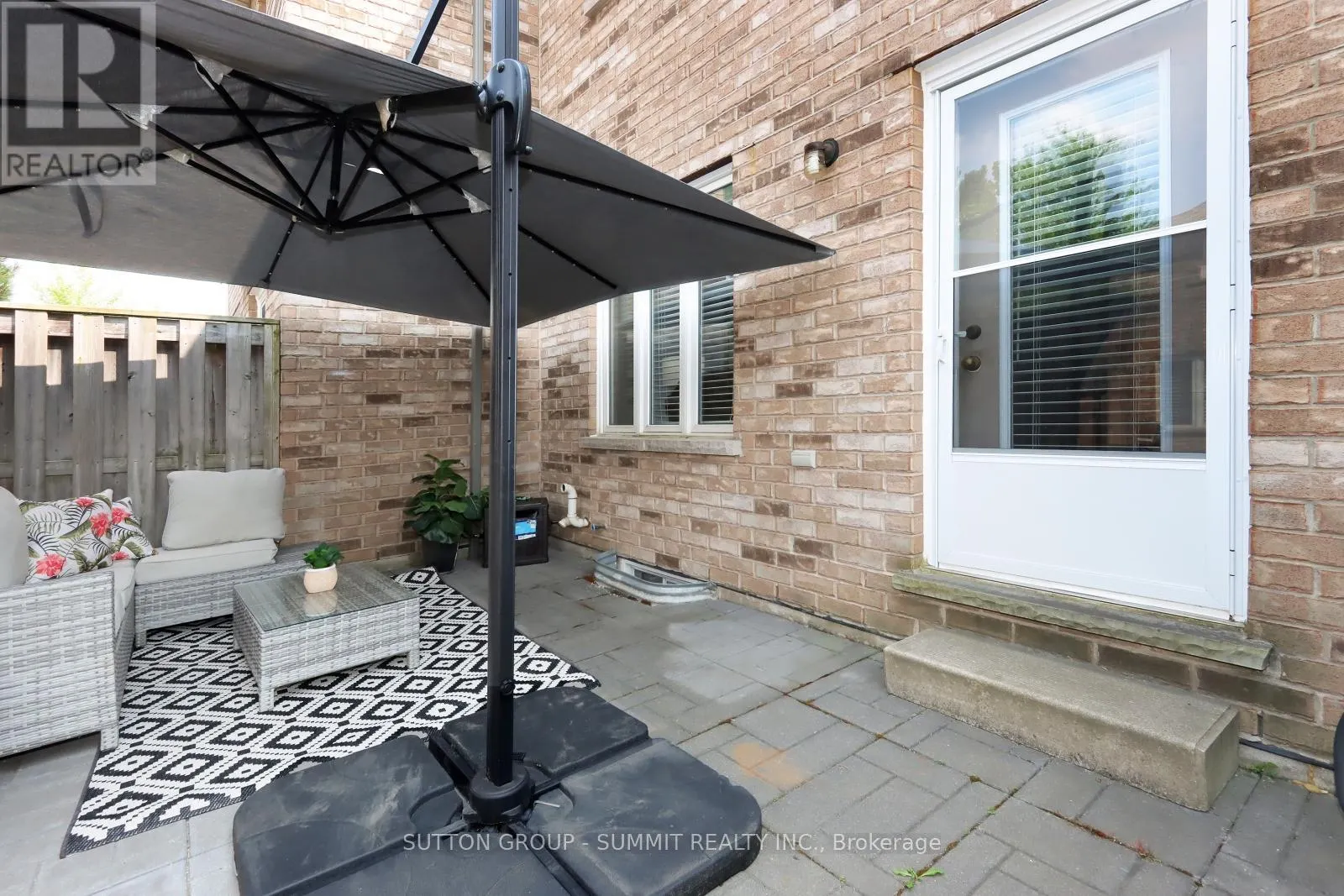 25 - 1771 UPPER WENTWORTH STREET