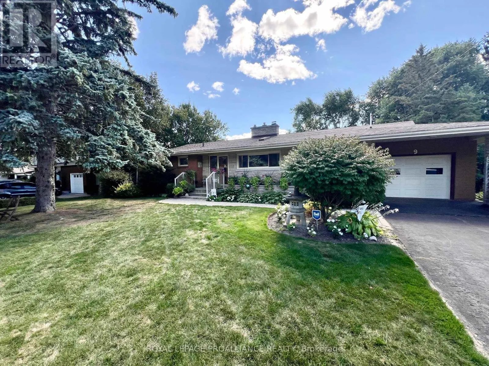 9 SUNSET DRIVE