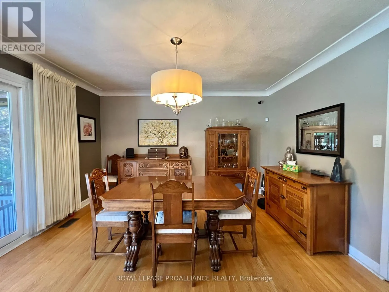 9 SUNSET DRIVE
