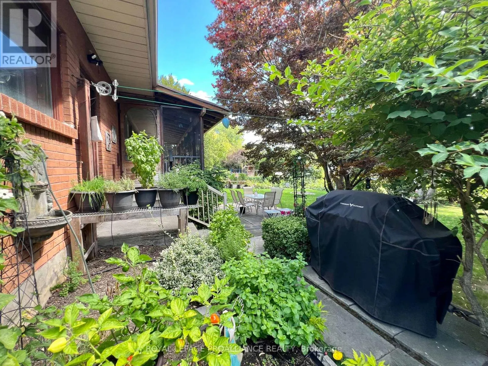 9 SUNSET DRIVE
