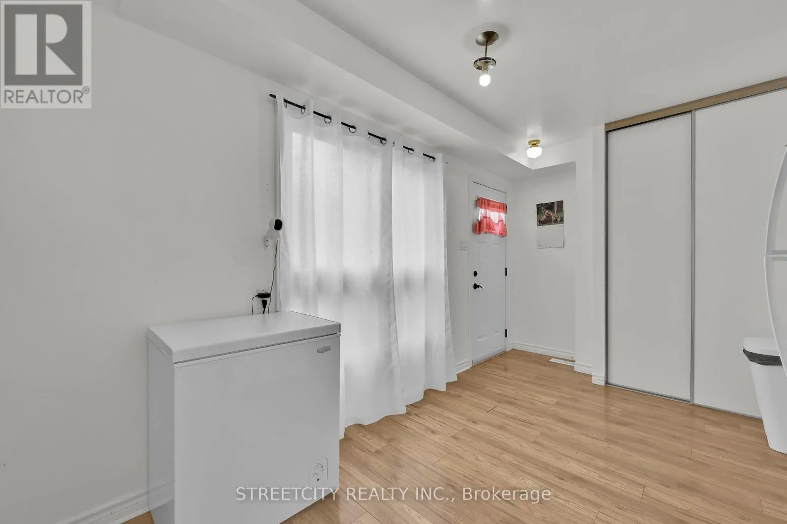 8 - 253 TAYLOR STREET, #8