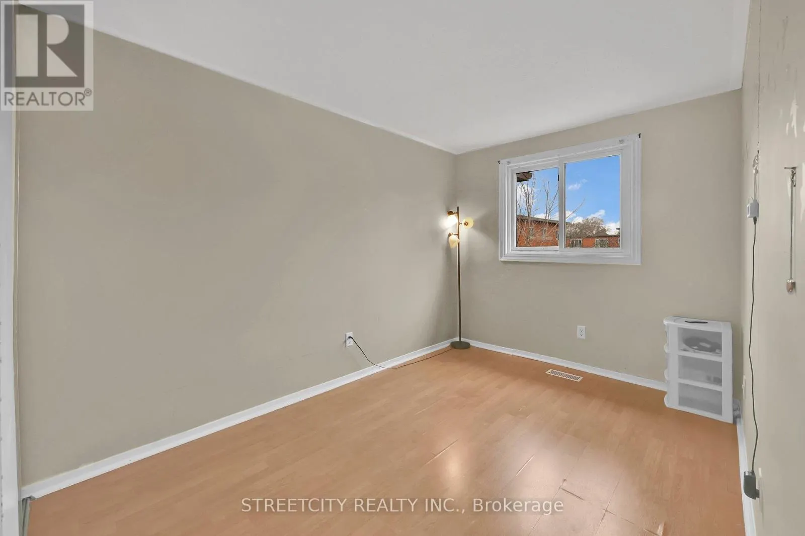 8 - 253 TAYLOR STREET, #8