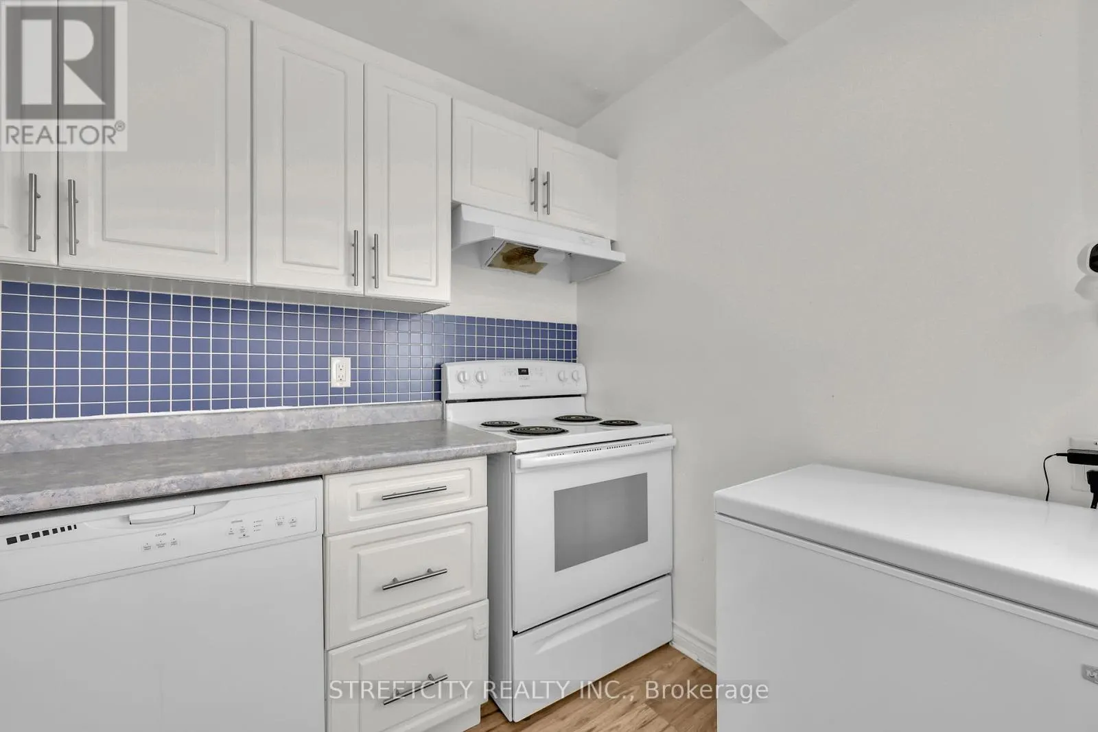 8 - 253 TAYLOR STREET, #8