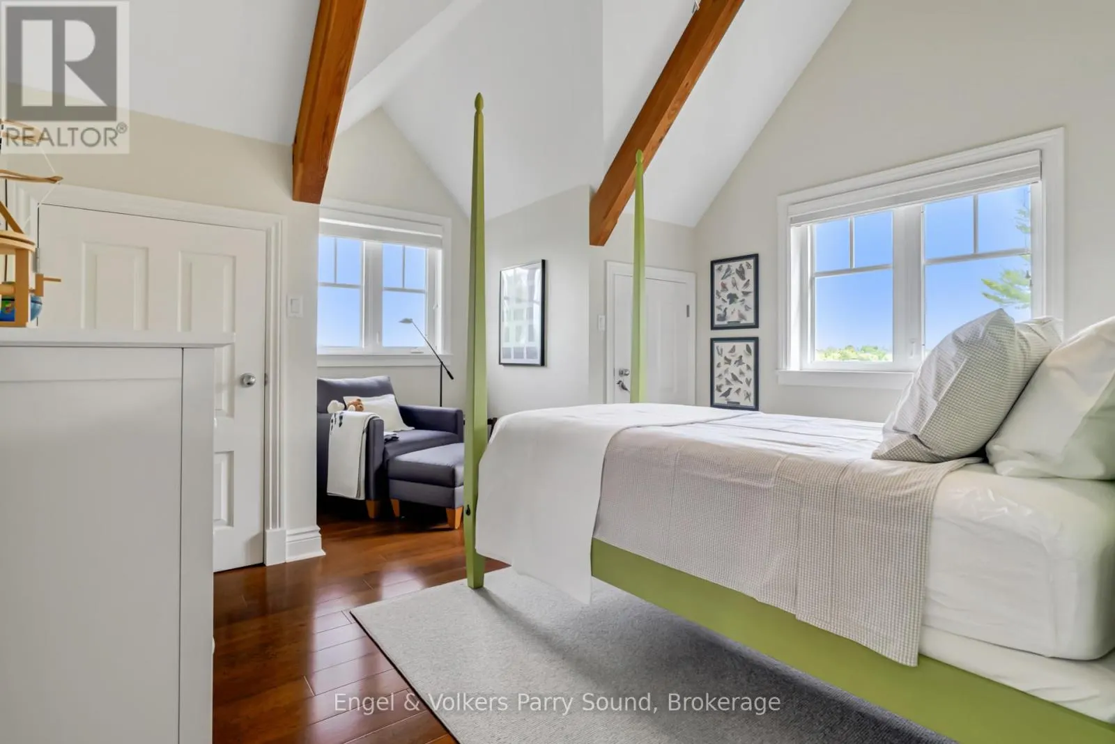22 BEACON POINT DRIVE