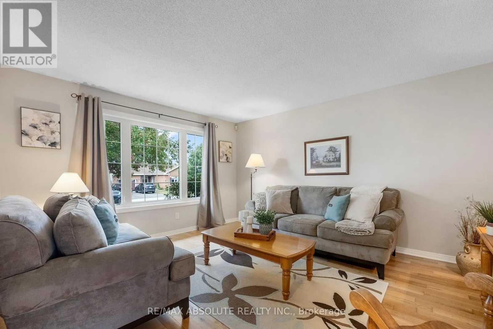 10 MAPLE DRIVE