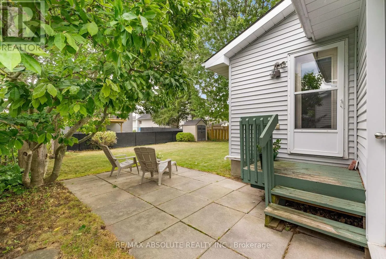 10 MAPLE DRIVE
