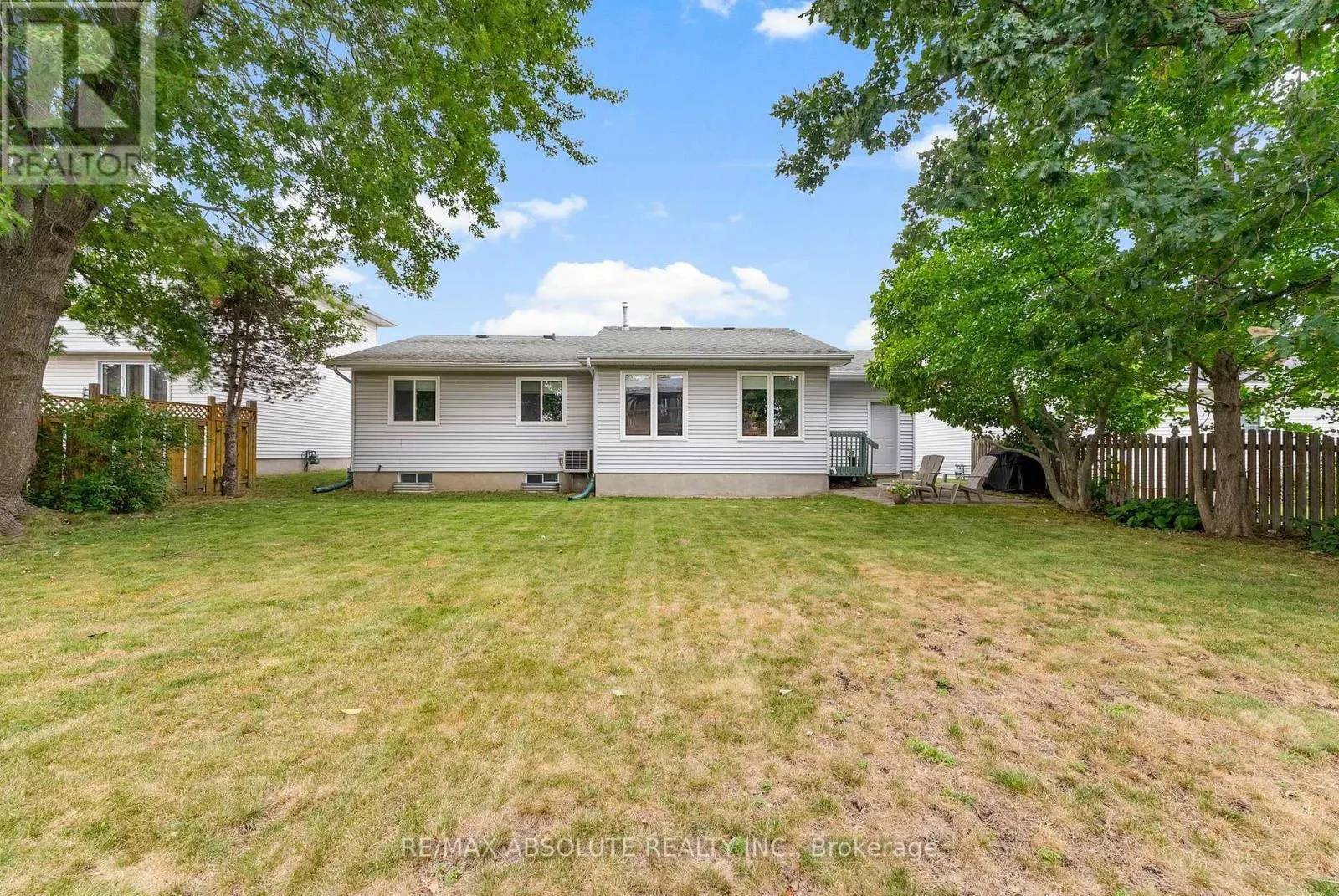 10 MAPLE DRIVE