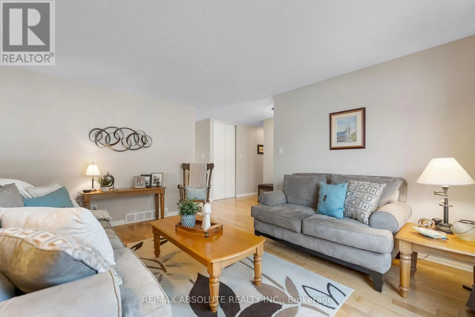 10 MAPLE DRIVE