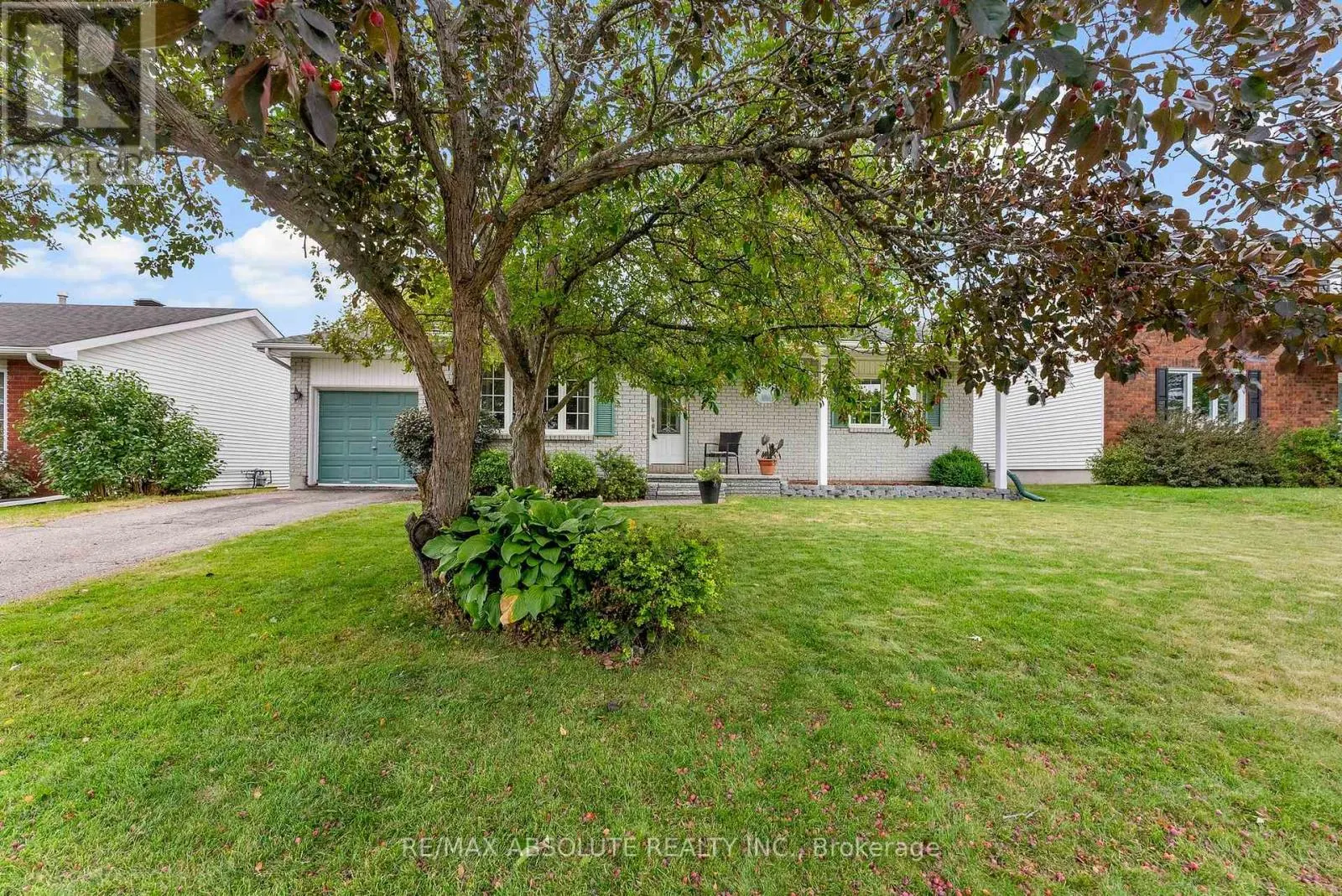 10 MAPLE DRIVE