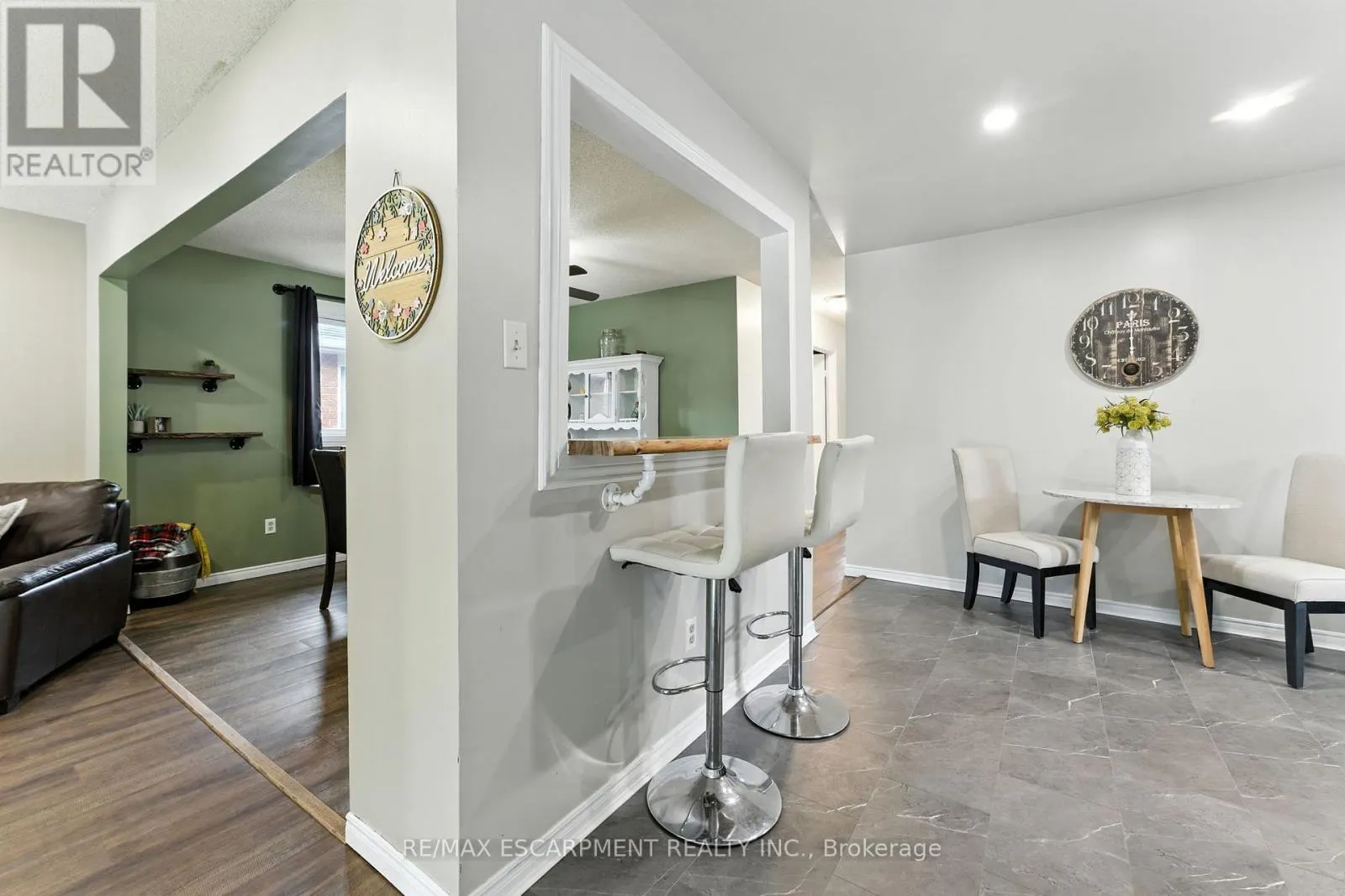 20 WOODFIELD AVENUE