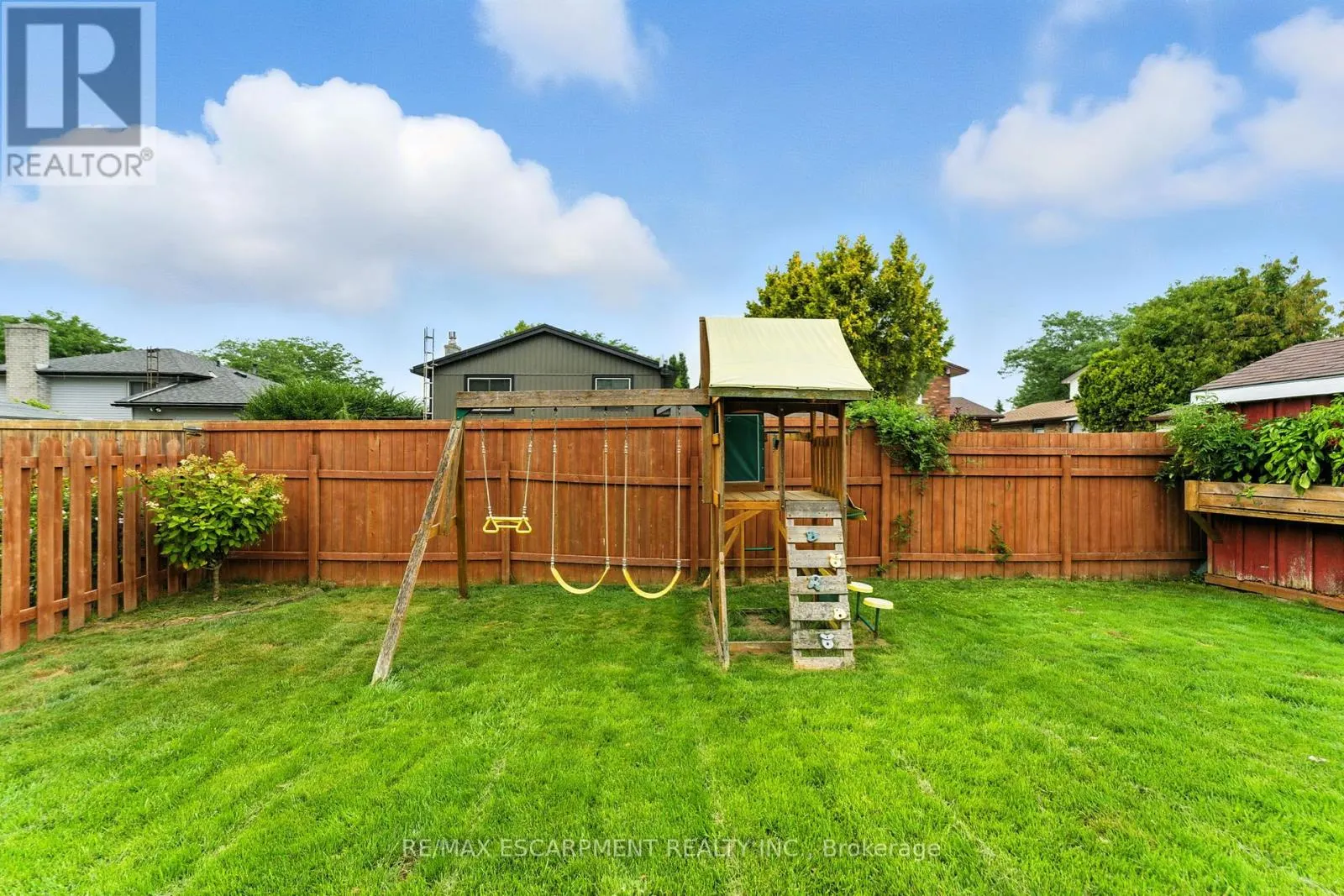 20 WOODFIELD AVENUE