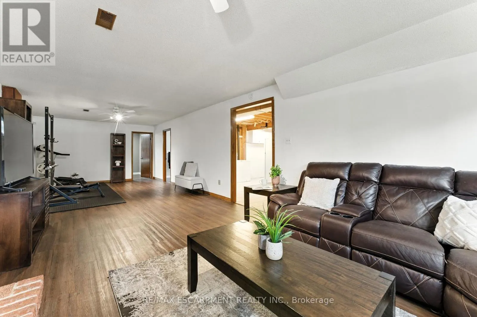 20 WOODFIELD AVENUE
