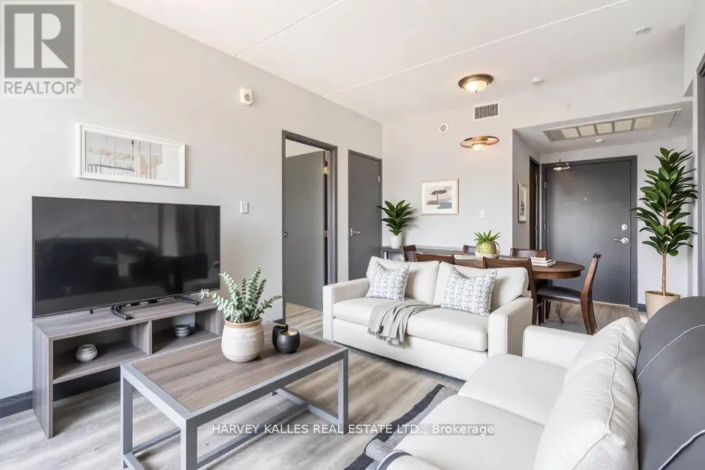 A502 - 275 LARCH STREET