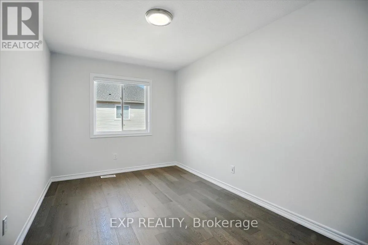 27 MOCKINGBIRD LANE E