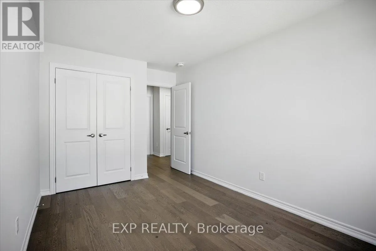 27 MOCKINGBIRD LANE E