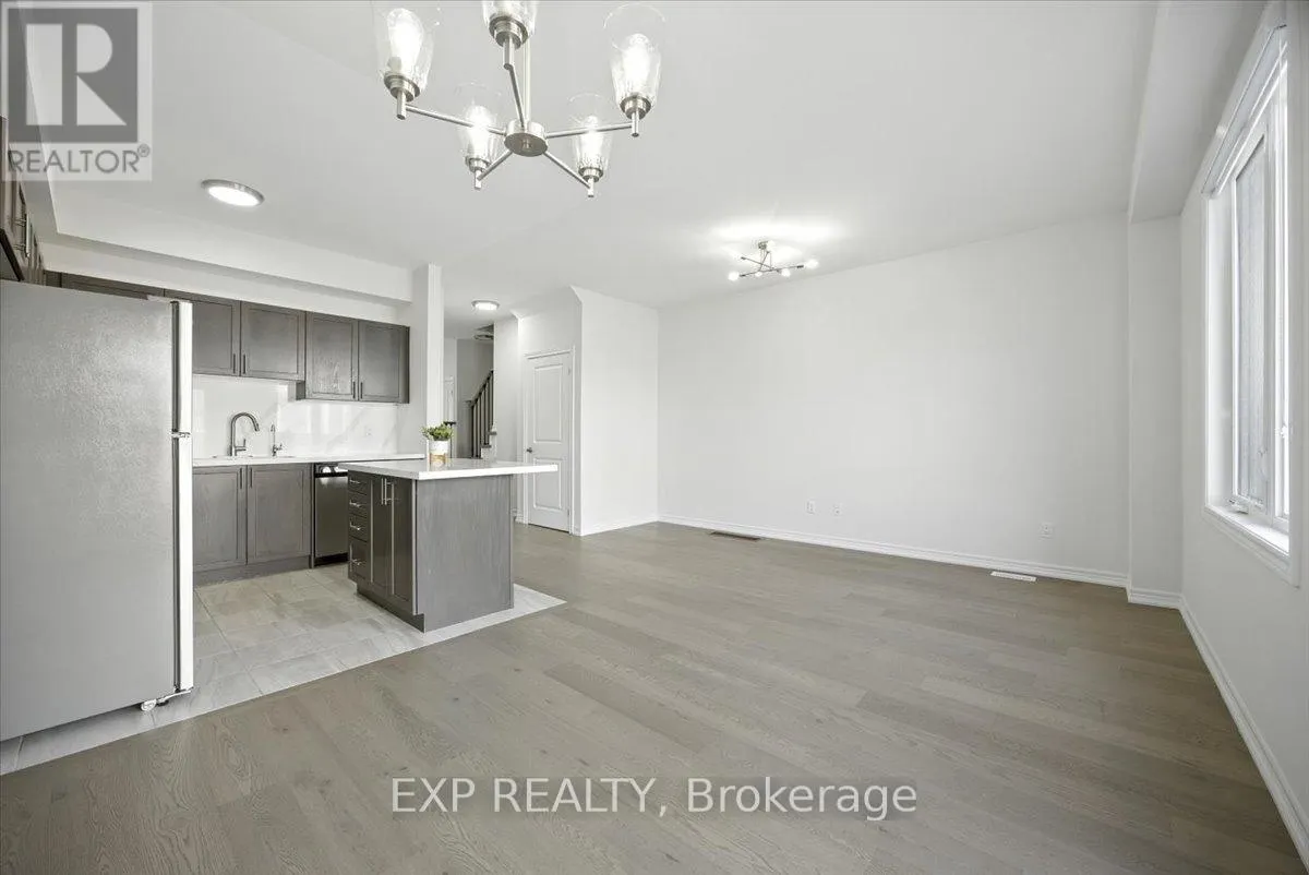 27 MOCKINGBIRD LANE E