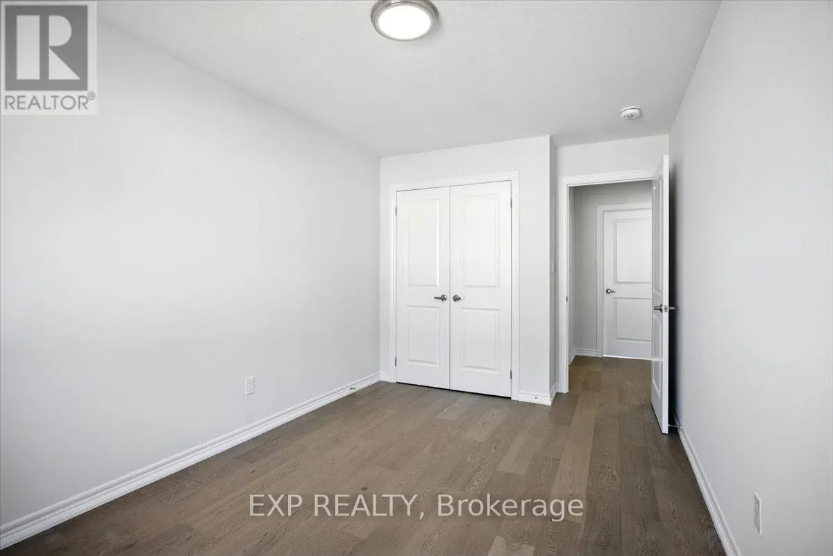 27 MOCKINGBIRD LANE E