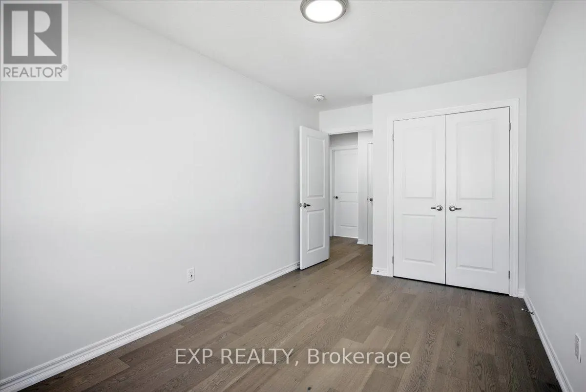 27 MOCKINGBIRD LANE E
