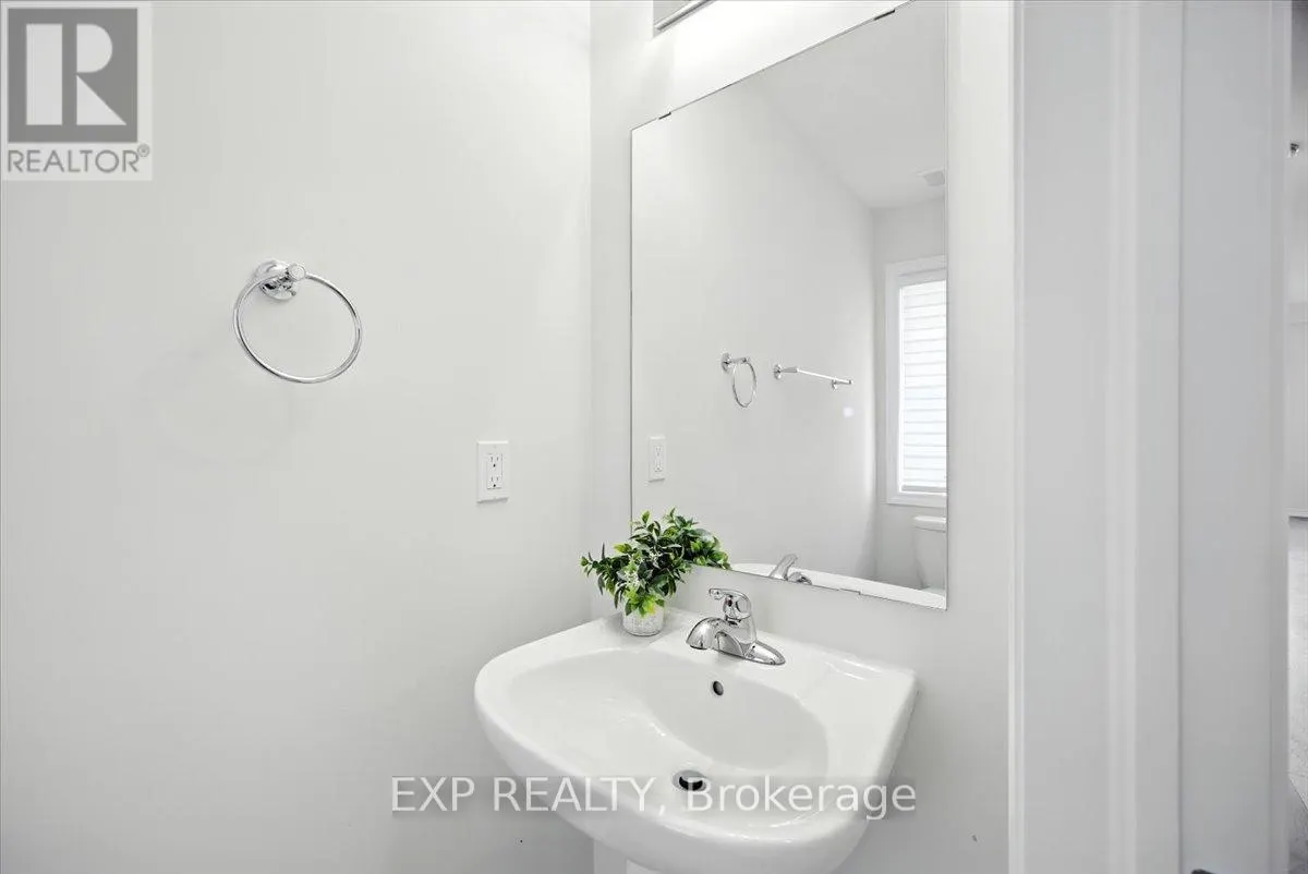 27 MOCKINGBIRD LANE E