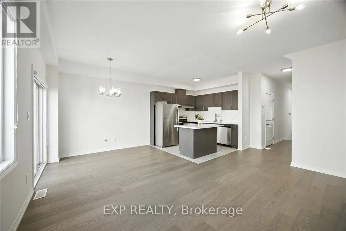 27 MOCKINGBIRD LANE E