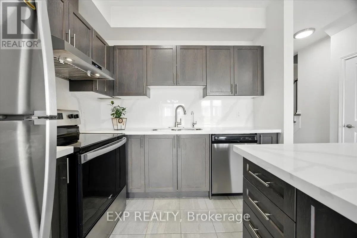 27 MOCKINGBIRD LANE E