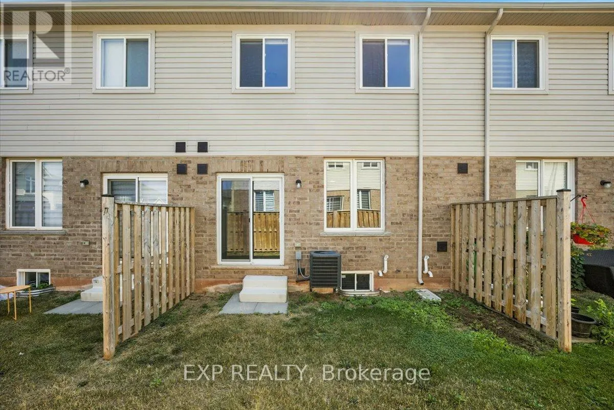 27 MOCKINGBIRD LANE E