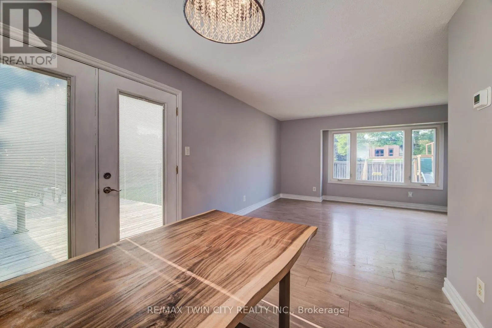 204 COUNTRY HILL DRIVE