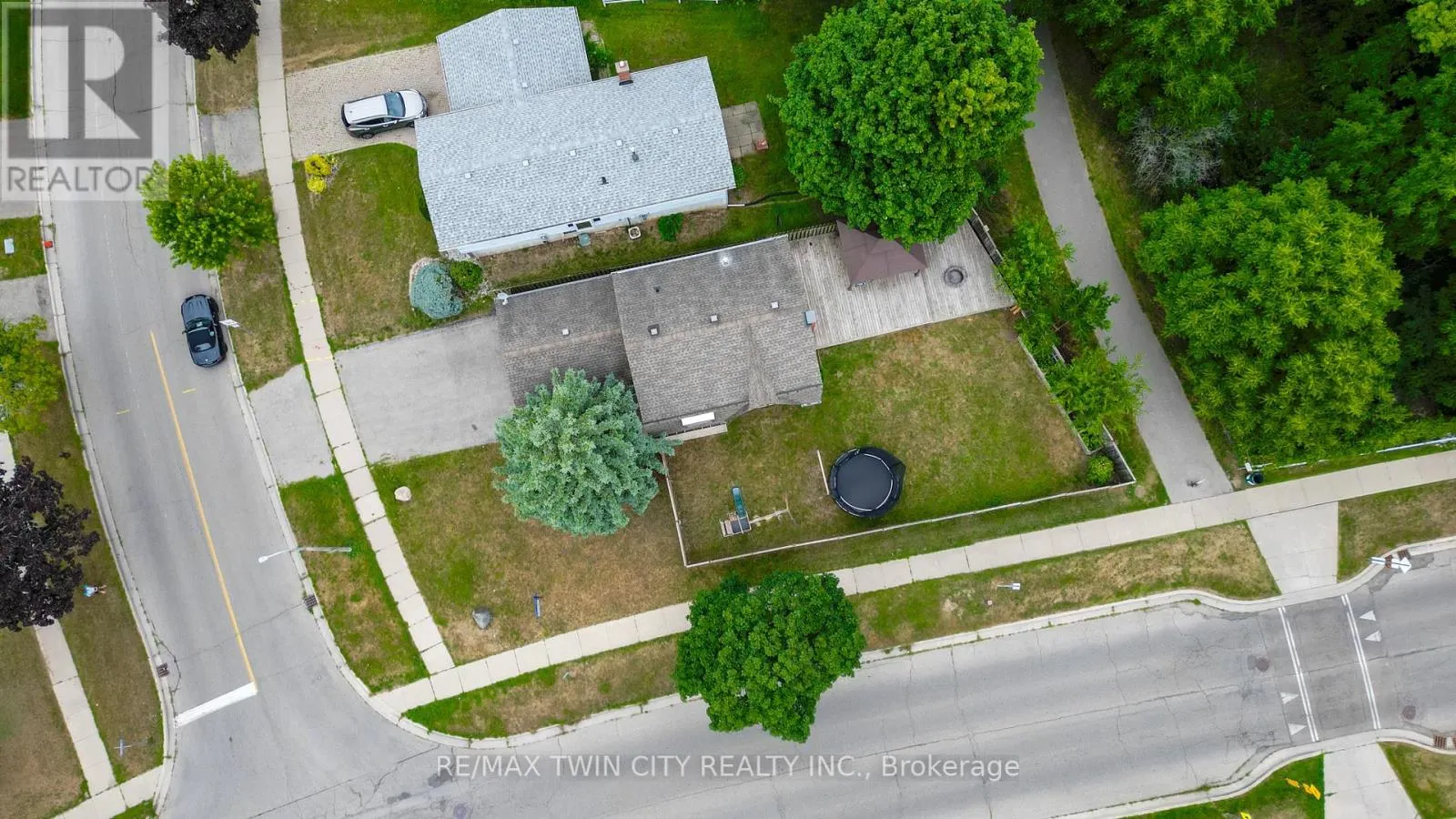 204 COUNTRY HILL DRIVE